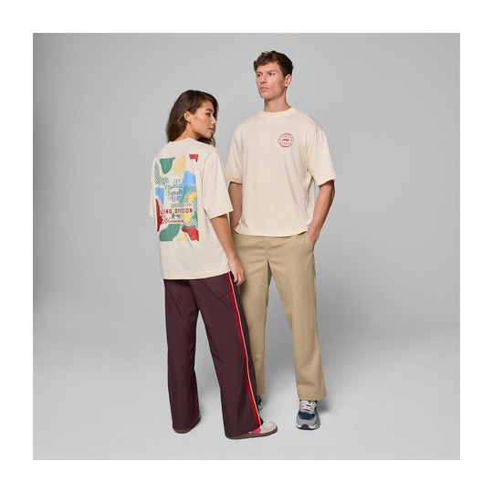 Koszulka T-shirt męska Camo Graphic beżowa Formula 1 2025